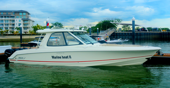 Boston Whaler’s Newest Cruiser Comes For A Visit